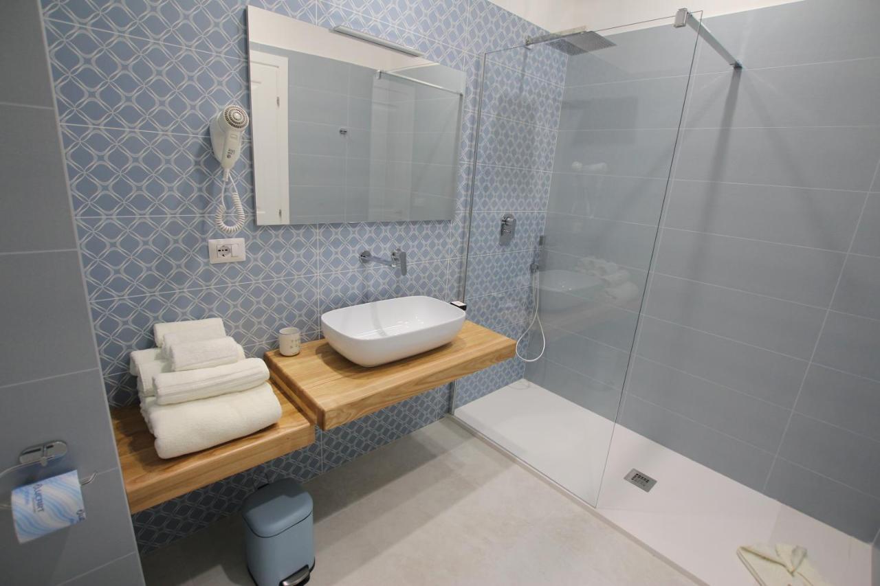 Hotel Lucia Castellammare di Stabia Exterior photo