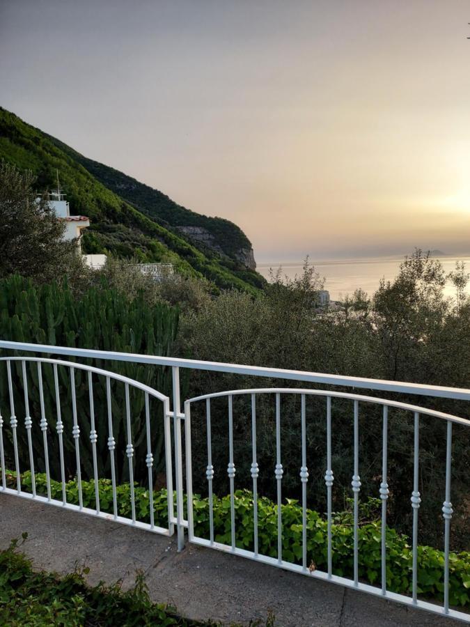 Hotel Lucia Castellammare di Stabia Exterior photo
