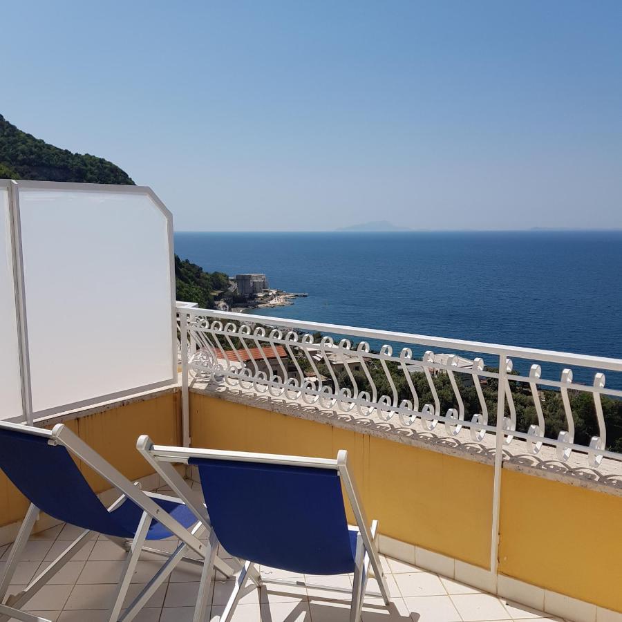 Hotel Lucia Castellammare di Stabia Exterior photo