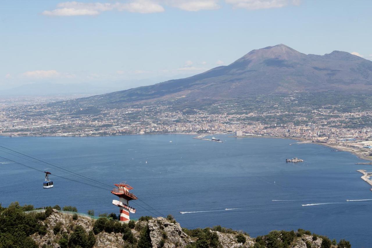 Hotel Lucia Castellammare di Stabia Exterior photo