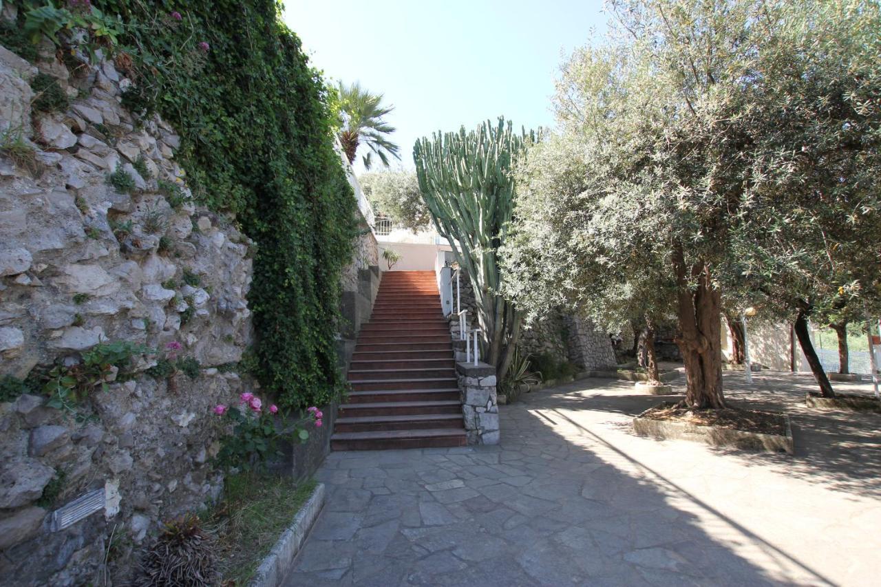 Hotel Lucia Castellammare di Stabia Exterior photo