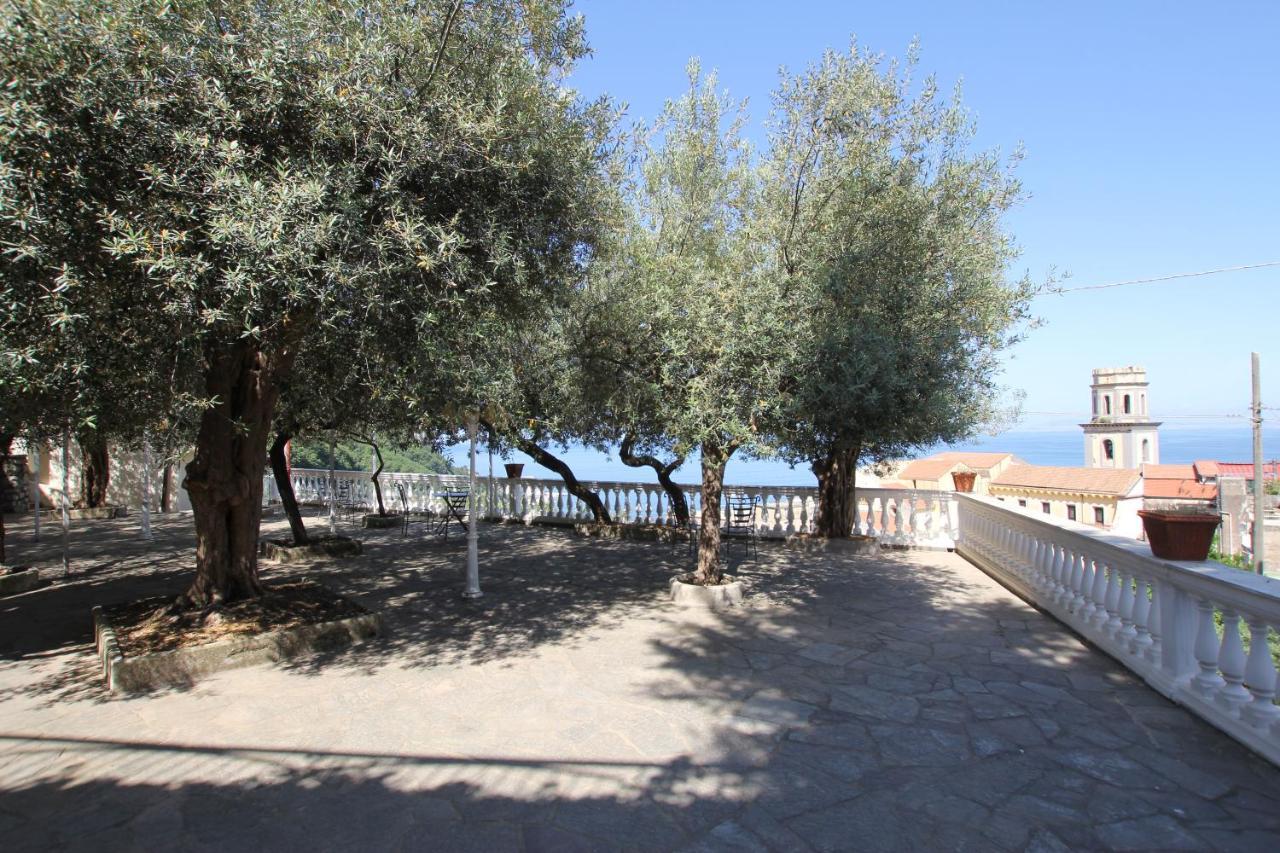 Hotel Lucia Castellammare di Stabia Exterior photo